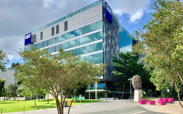 Đại học Công nghệ Queensland | Tổng quan, học bổng và học phí mới nhất 2024