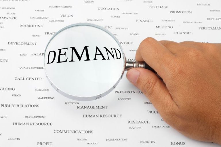 UK Immigration Salary List là gì? 23 ngành khát nhân lực ở Anh mới nhất năm 2025
